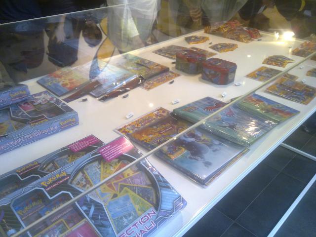 Pokémon center et ses articles, stands ect... (à éditer) 1401881365053820900