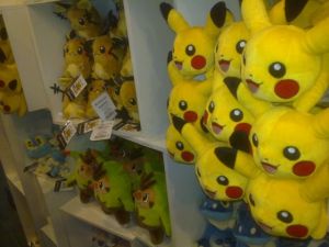 Pokémon center et ses articles, stands ect... (à éditer) 1401880710070165900