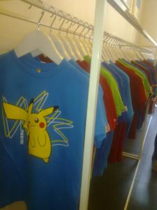 Pokémon center et ses articles, stands ect... (à éditer) 1401881483061533700