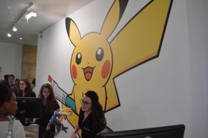 Pokémon center et ses articles, stands ect... (à éditer) 1401881977007623700